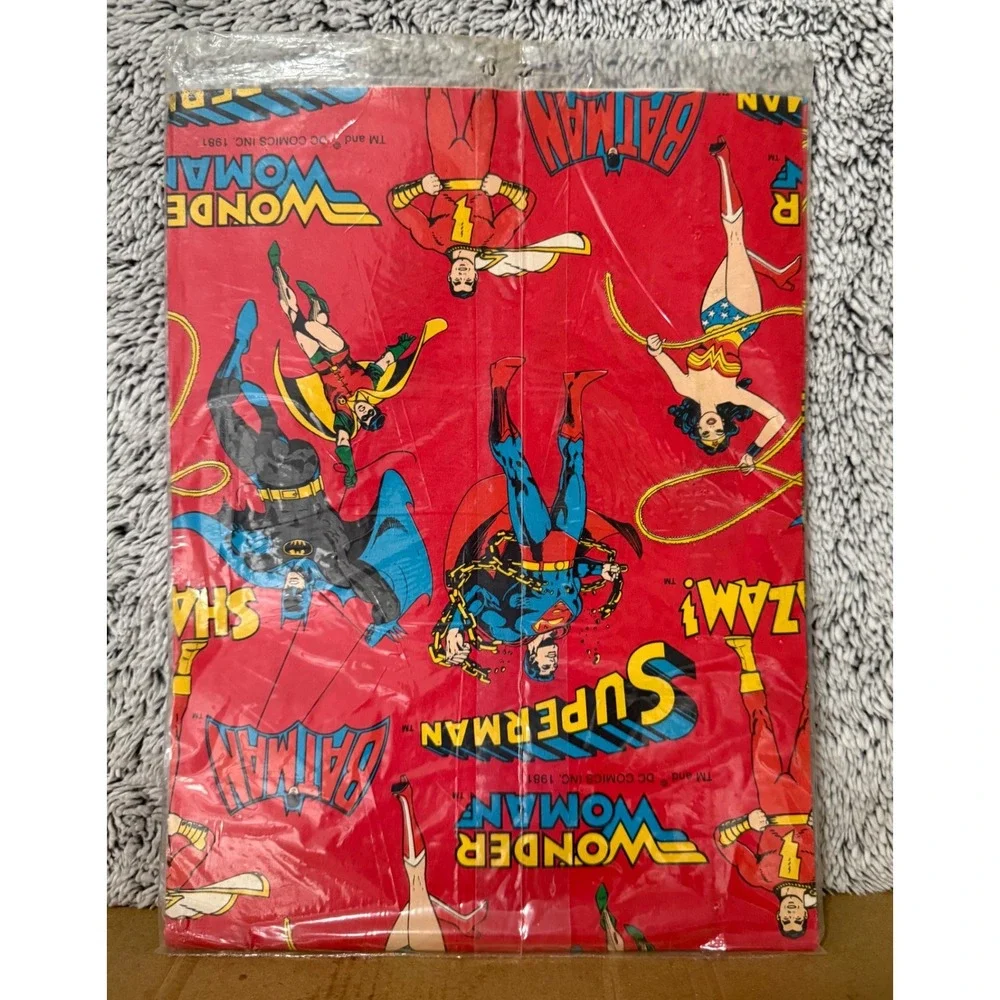 1981 DC Comics Gift Wrap NOS Superman Batman Wonder Woman 2 Sheets Red Deadstock